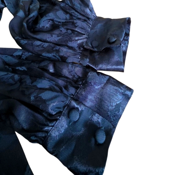 LPA Lanette Top Blouse Long Sleeves Open Back Shirt Navy Size XL - Picture 15 of 15